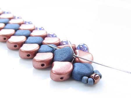two seasons bracelet - U-turn 1 - down, bead 2